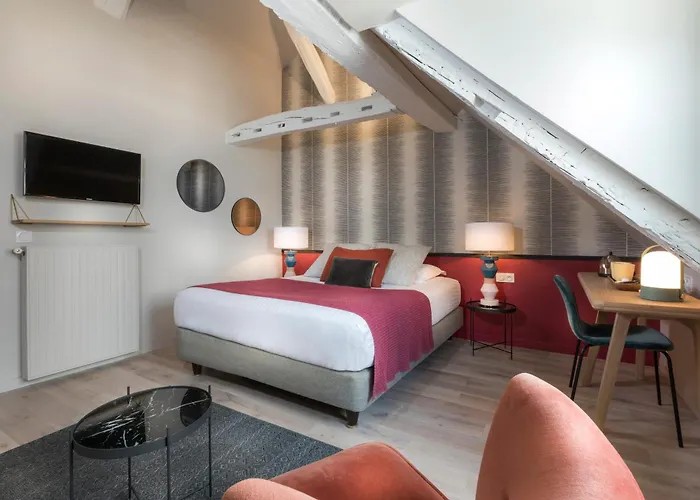 玛莱斯圣女贞德酒店 酒店