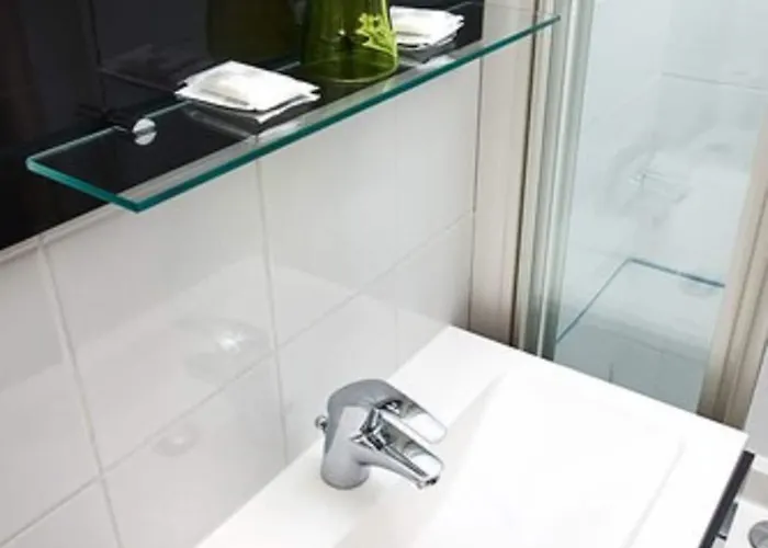 玛莱斯圣女贞德酒店