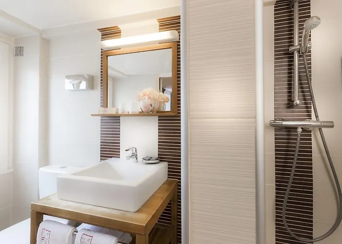 玛莱斯圣女贞德酒店 3*