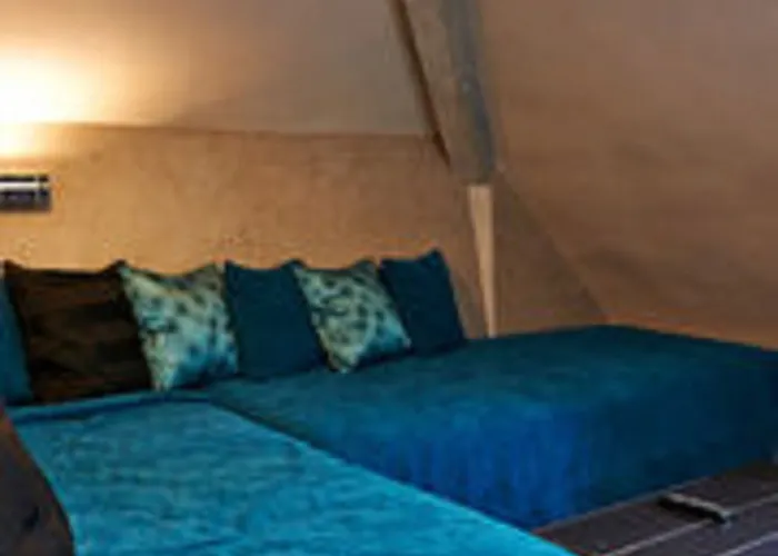 玛莱斯圣女贞德酒店 3*