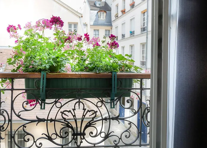 Hotel Jeanne D'arc Le Marais 3*