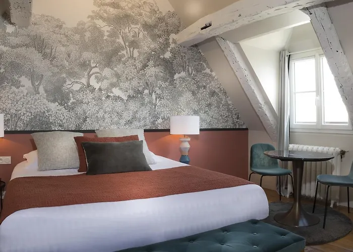 玛莱斯圣女贞德酒店