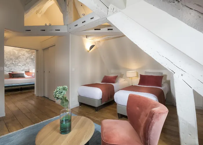 玛莱斯圣女贞德酒店 3*