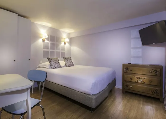 玛莱斯圣女贞德酒店 3* 巴黎