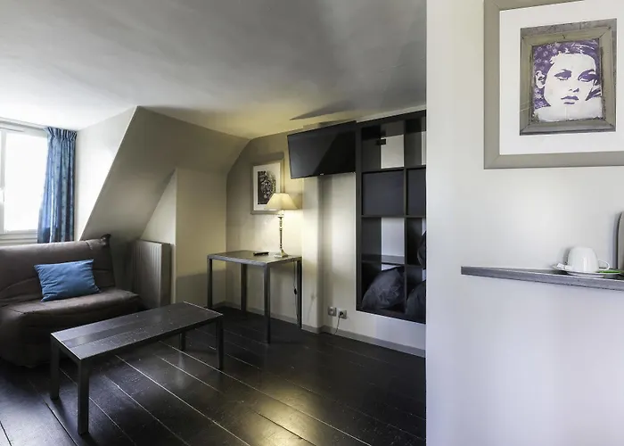 玛莱斯圣女贞德酒店