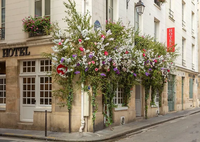 Отель Jeanne D'arc Le Marais