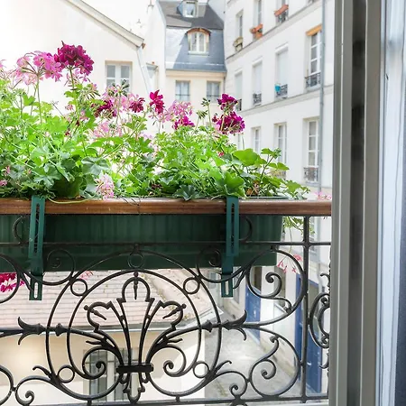 Hotel Jeanne D'arc Le Marais 3*